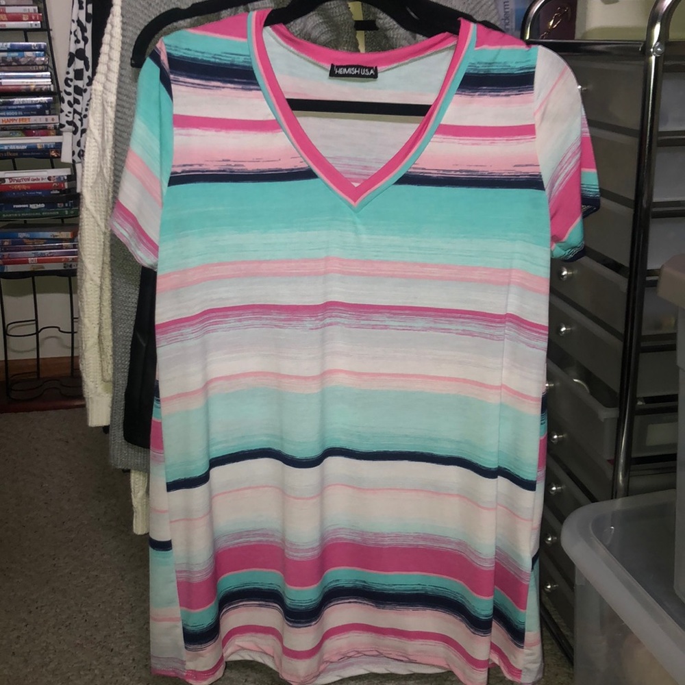 2/$20 NWOT Heimish VNeck Short Sleeve